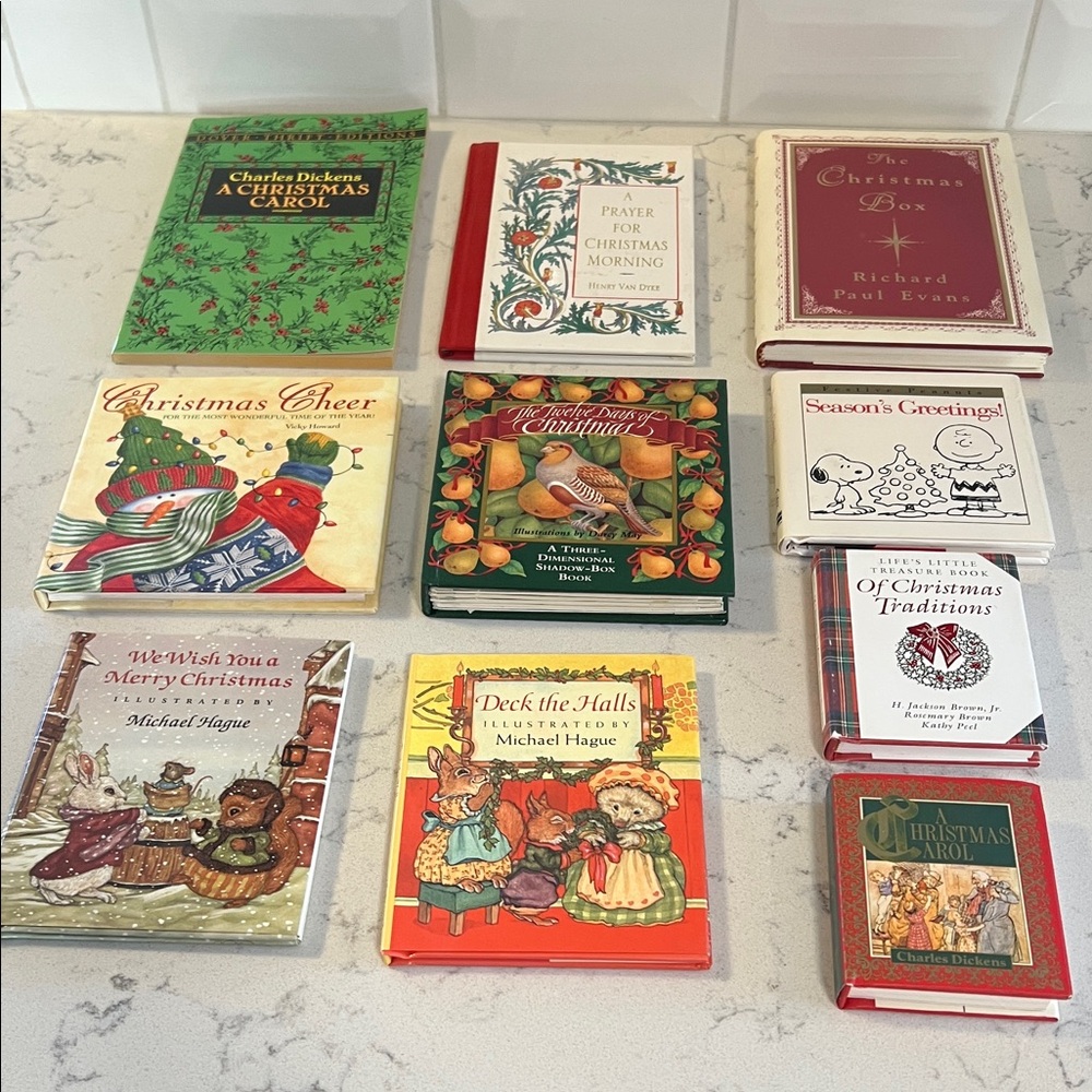 Bundle of 10 mini Christmas books